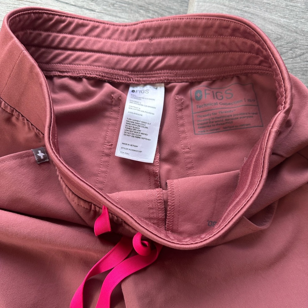 Mauve figs xs/p bottoms only